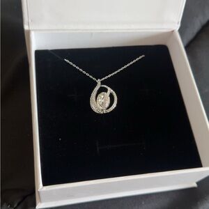 Elegant Silver Pendant Necklace